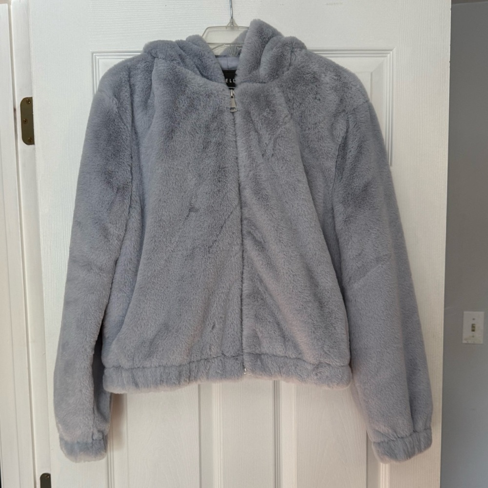 Bagatelle NYC Light Baby Blue Faux Fur Cropped
Jacket